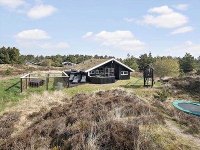 Skønt sommerhus med spa, sauna og dejlig naturgrund