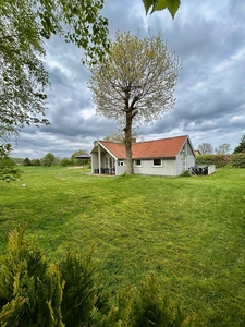 Hyggeligt sommerhus i Juelsminde tæt på natur og dejlig sandstrand!