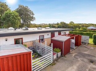 481-5324 Pile Alle 2B - Moderniseret rækkehus placeret indenfor Ringvejen i Holstebro