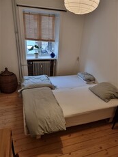 Room for rent with furniture