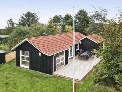 Godt beliggende sommerhus tæt på Vesterhavet og Thorup Strand