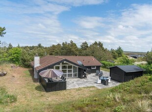 Sommerhus beliggende i roligt og attraktivt område.