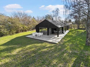 Moderne sommerhus i gåafstand til stranden