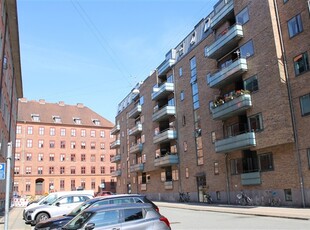 Mitchellsgade, 111 m2, 4 værelser, 20.000 kr.