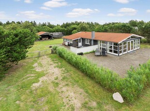 Lækkert sommerhus med stor udestue