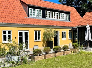 6 værelses villa