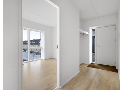 Lej 1-værelses lejlighed på 127 m² i København K