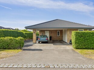 189 M2 LIND & RISØR VILLA I HØJ KVALITET MED 5 VÆRELSER OG DOBBELT CARPORT