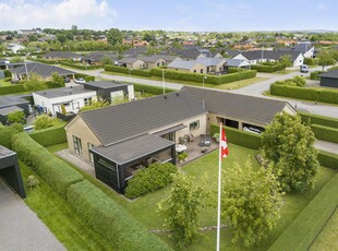 701-6430 Adonisvej 26, Uhrhøj - Drømmevilla med arkitektcharme og fantastisk have