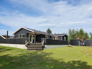 Børne- og hundevenligt sommerhus på lukket vej i Ertebølle