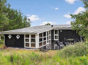 Hyggeligt sommerhus i idylliske Hulsig – tæt på skov og badestrand