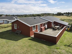 Hyggeligt sommerhus få hundrede meter fra Vesterhavet