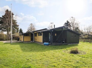 Hyggeligt sommerhus med kort afstand til badestrand