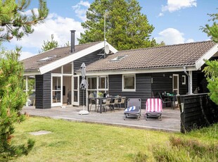 Lyst og lækker sommerhus med spa, sauna og attraktiv adresse