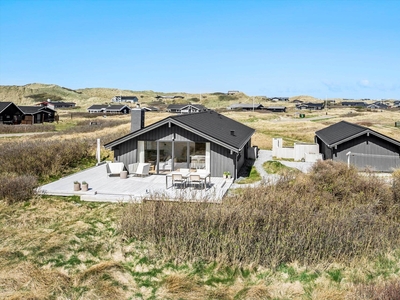 Lyst og lækkert sommerhus 250 meter fra Løkken Strand