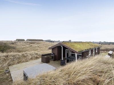 HYGGELIGT SOMMERHUS SKØNT PLACERET NÆR VESTERHAVET