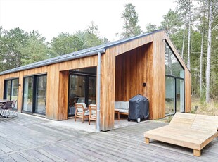 Fantastisk sommerhus på den skønneste naturgrund