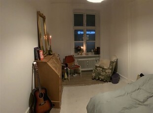 Room, furnished, shared flat, 2100 kbh. Ø