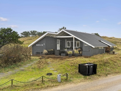 Flot sommerhus med skøn udsigt over Rindby