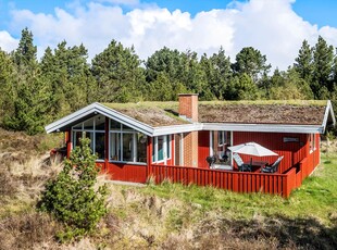 Dejligt sommerhus på stor naturgrund i Bolilmark