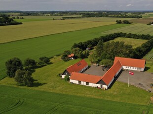 371V2813 Strandvejen 119, Hejninge - En helt fantastisk bolig/erhvervsejendom med i alt 805 m2 med fantastiske m