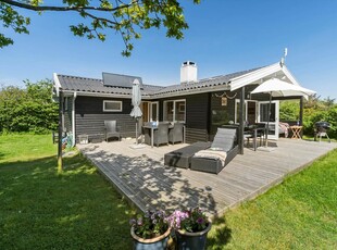 Charmerende sommerhus på ugeneret, grøn grund i Nr. Lyngby