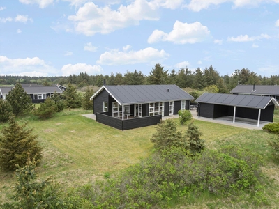 Elegant og moderne feriehus i naturskønne omgivelser