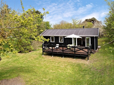 Lyst sommerhus nær Vejby Strand