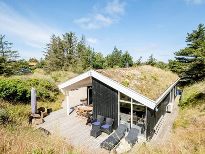 Skønt sommerhus nær Gateway Blokhus med helt ugeneret terrasse