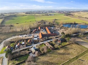 Skøn bolig i rolige, smukke omgivelser