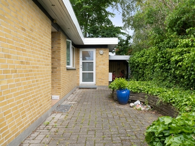 23424038 Lyngkær 18, Smørumnedre - Nyistandsat étplansvilla, med stor have og garage med plads til 2 biler - I