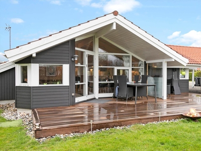 Velholdt og charmerende sommerhus ved Stillinge strand på Storebæltskysten