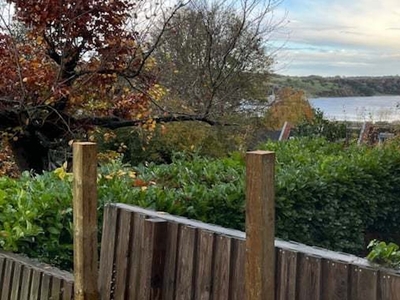 RÆKKEHUS MED FJORDUDSIGT OG EGEN TERRASSE