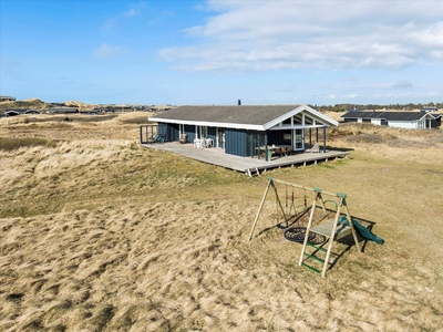 Familievenligt sommerhus i gåafstand til Vesterhavet