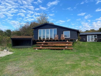 Sommerhus med panorama udsigt over havet