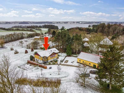 493-5336 Skovvej 56, Lynderup, 8832 Skals - Naturskøn ejendom med 3,4 ha. jord, hestebokse og udsigt til egen sø - omri