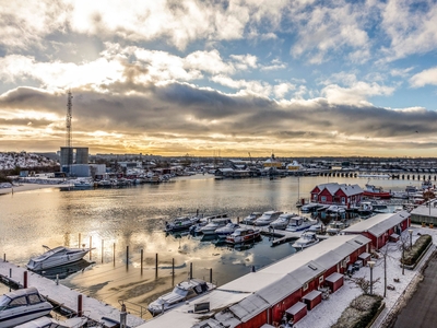 1343560 Oscar Pettifords Vej 13, 3. th. - Unik udsigtslejlighed på Sluseholmen med 2 altaner!