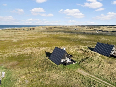 Flot sommerhus i Rødhus' smukke natur og tæt på Vesterhavet