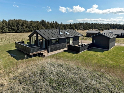 Lækkert sommerhus tæt på skov og strand i Tversted