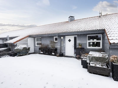 VELDISPONERET LEJLIGHED MED FANTASTISK 40 M2 TERRASSE