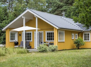 Fantastisk sommerhus med unik udsigt til Østersøen og tæt på dejlig sandstrand