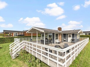 Hyggeligt hus ved Følle Strand med panoramaudsigt over Kaløvig