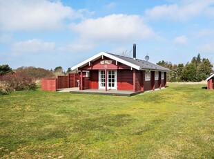 Superhyggeligt sommerhus med rustik charme