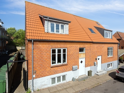 Langgade 10, st. 7600 Struer