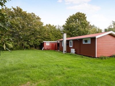 LYST OG VELPLACERET SOMMERHUS PÅ VESTSJÆLLAND