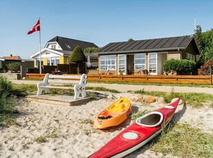 Sommerhus - 4 personer - Ved Kysten