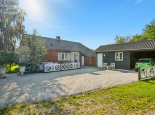 STEMNINGSFULD VILLA UD TIL MARKER MELLEM ÅRSLEV OG RINGE