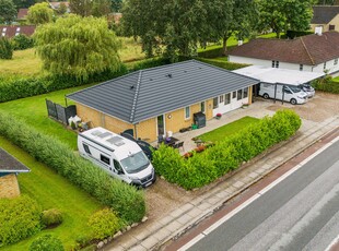 VELHOLDT VILLA MED STOR, SYDVENDT TERRASSE