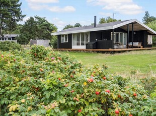 Hyggeligt sommerhus med dejlig beliggenhed til 4 personer ved Samsøs vestkyst