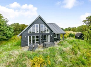 Klassisk og charmerende sommerhus med panoramaudsigt i Blåvand